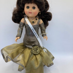 Ginny Doll "Miss Millennium" with Wrist Tag in Box About 2000