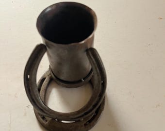horse shoe pin/pencil/etc cup