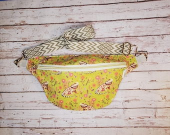 Bearded Dragon and Flowers Cotton Fanny Pack: Handmade Crossbody Sling Bag