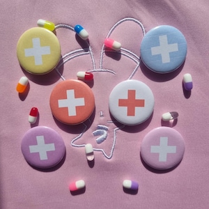 Handmade: medical cross yami kawaii small badges