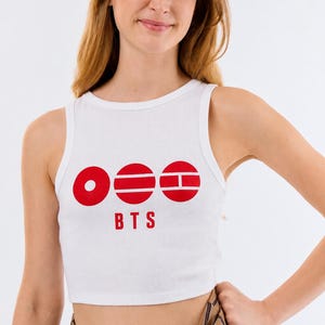 Weißes BTS Arirang Crop-Top-T-Shirt – K-Pop-Fan-Shirt – Geschenk für ARMY – BTS-Konzert-T-Shirt – Südkoreanische Kleidung