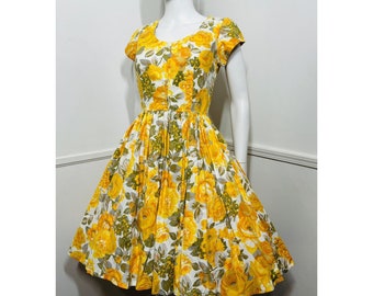 Small- Petite 1980s Vintage Yellow Cotton Rose Print Dress by Donna Morgan for NSP