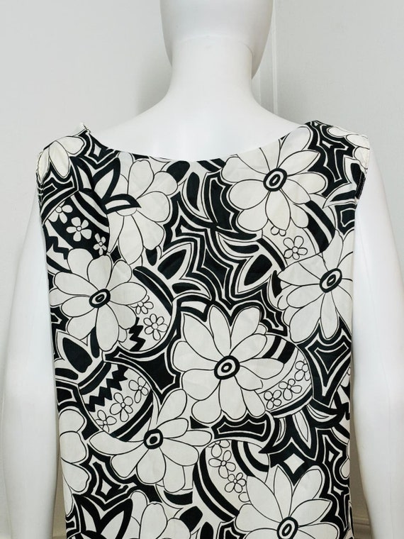 Large 1960s Vintage Black and White Graphic Flora… - image 7