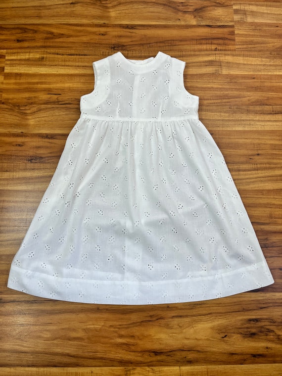 Juniors Small 1970's Vintage White Eyelet Pinafor… - image 2