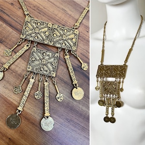 1970's Vintage Goldtone Statement Necklace