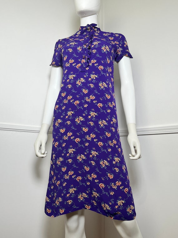 Small 1970's Vintage Purple Rayon Crepe Floral Sh… - image 5