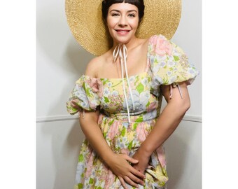 Small- 27" Waist | 1970s Vintage Romantic Floral Maxi Gown