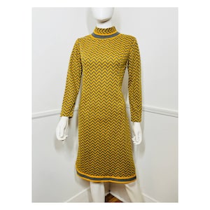 Medium to Large 1960s Vintage Mustard and Gray Chevron Knit Dress