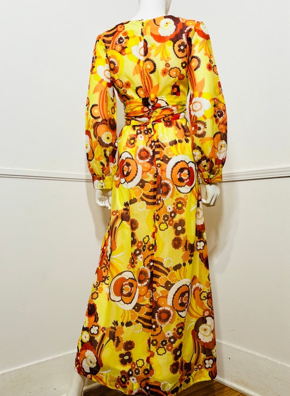 Large 1970s Vintage Yellow Psychedelic Floral Max… - image 7