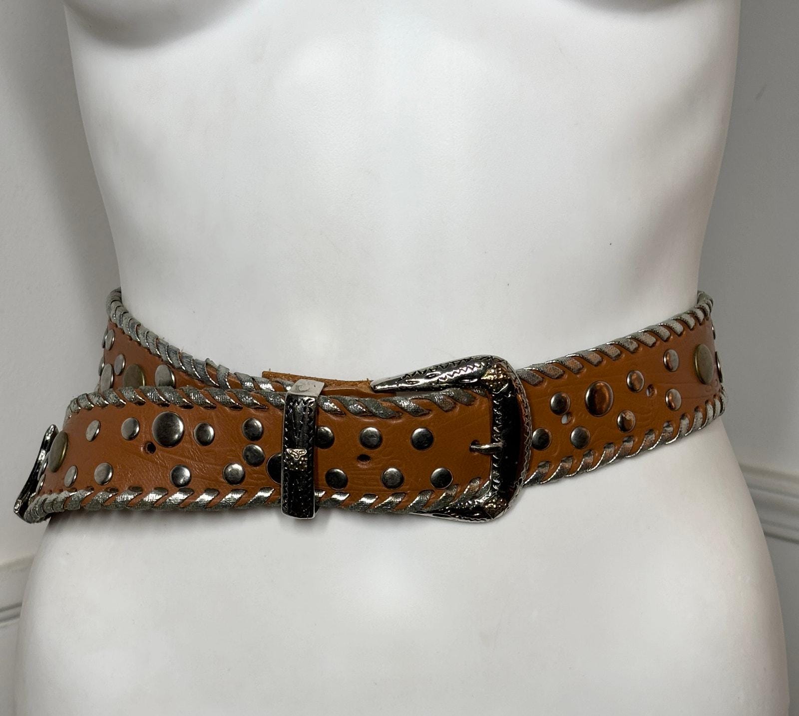 Vintage Y2K Brown Studded Bet Size Small Small to Extra Large Y2K Vintage Brown Leather Studded Belt  main image 2