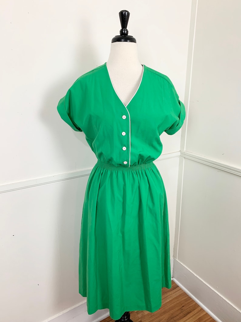 Waist 20 to 38 Medium to Large Bust 38 Strait Lane 1980/'s Vintage Green Day Dress