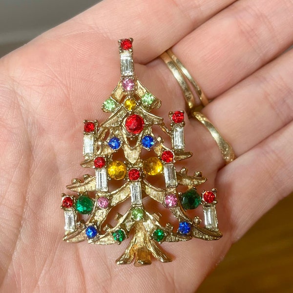 Mid Century Vintage Rhinestone Christmas Tree Brooch by Hollycraft