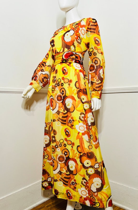 Large 1970s Vintage Yellow Psychedelic Floral Max… - image 6