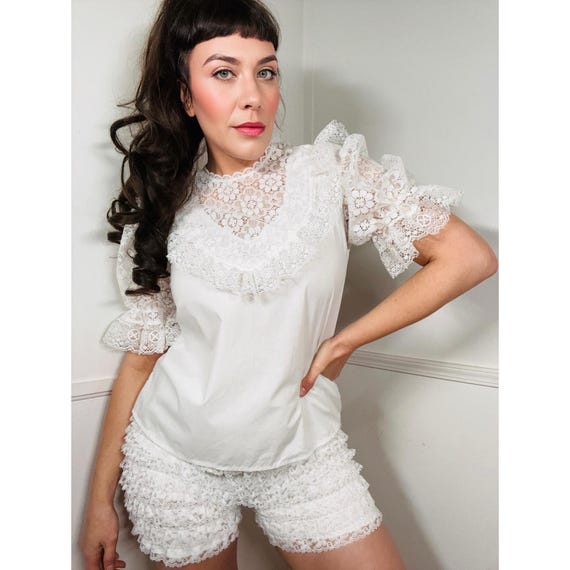 Small to Large 1980s Vintage White Lace Prairie Blouse by Kate