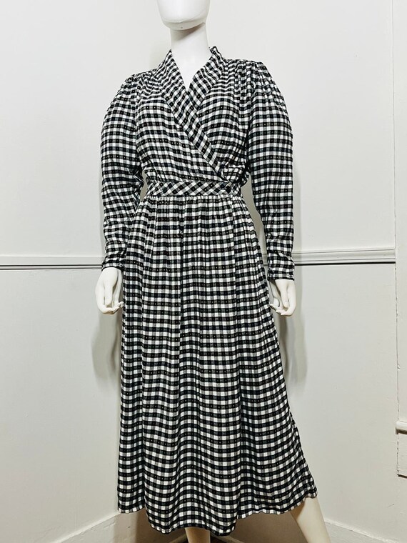 Small 1990s Vintage Flannel Check Wrap Dress by E… - image 4