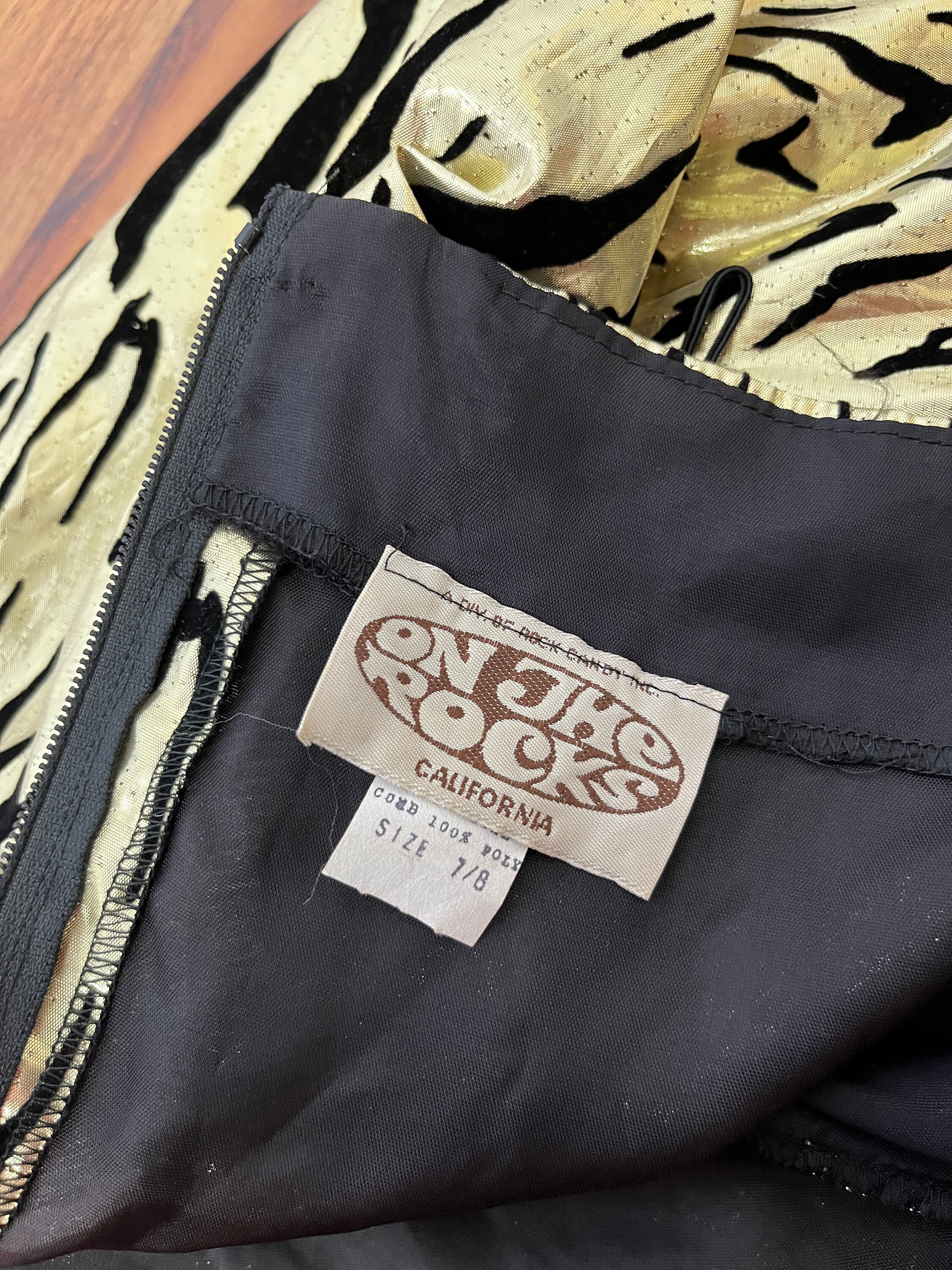 Medium Vintage Size 7/8 1980s Vintage Gold Lamé and Velvet
