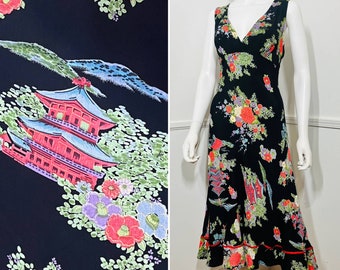 Großes 1990s Vintage Schwarzes Schrägschnitt Kleid mit asiatischem Print von Lucky Love