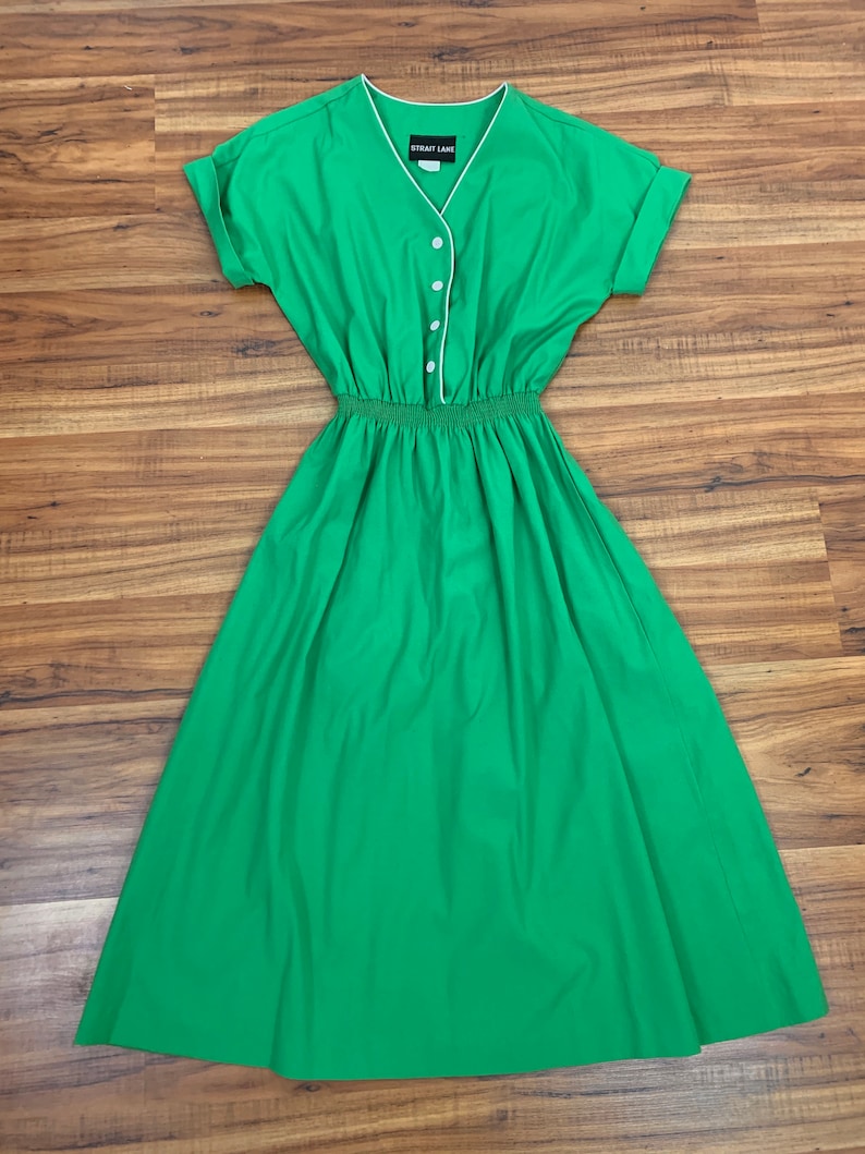 Waist 20 to 38 Medium to Large Bust 38 Strait Lane 1980/'s Vintage Green Day Dress