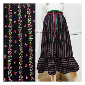 Small to Medium 1970s Vintage Black Cotton Floral Midi Skirt