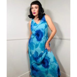 Large to Extra Large 1990s Vintage Aqua Watercolor Rose Print Dress by S.L Fashions