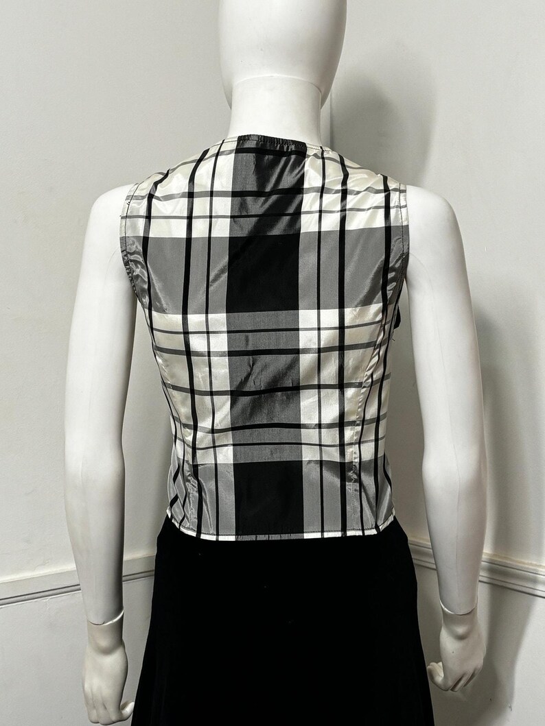 Traje de falda maxi y chaleco de terciopelo negro vintage de tres piezas, talla extra pequeña, de los años 70, de Alco imagen 8