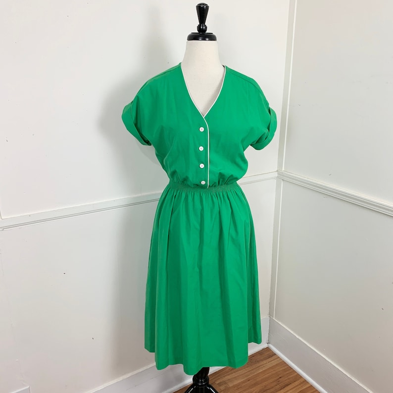 Waist 20 to 38 Medium to Large Bust 38 Strait Lane 1980/'s Vintage Green Day Dress
