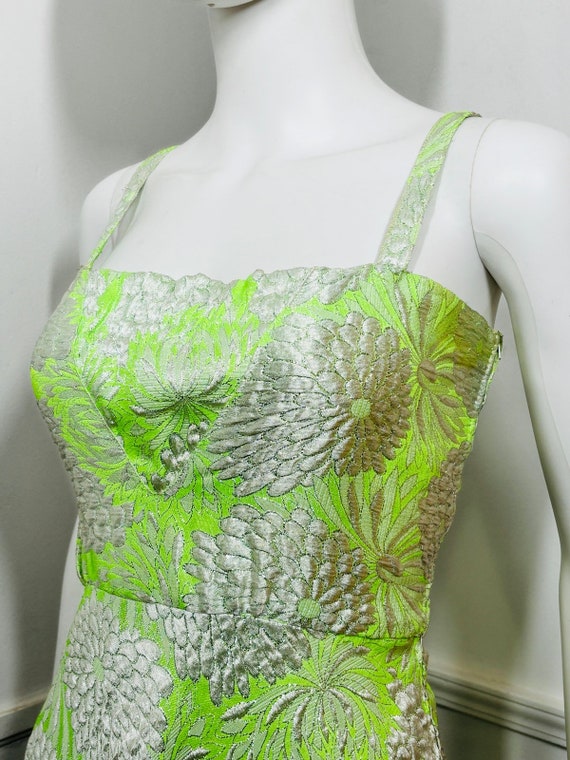 Small to Medium 1960s Vintage Neon Green and Silv… - image 5