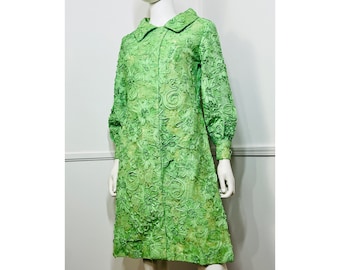 Miniabito vintage in soutache con pizzo e nastro verde lime, anni '60, di A Jefri Fashion