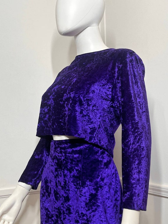 Small to Medium 1980s Vintage Purple Crushed Velv… - image 2