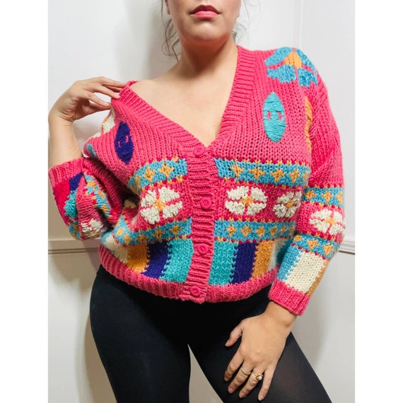 Medium to Large 1990s Vintage Pink Floral Hand Knit Cardigan by