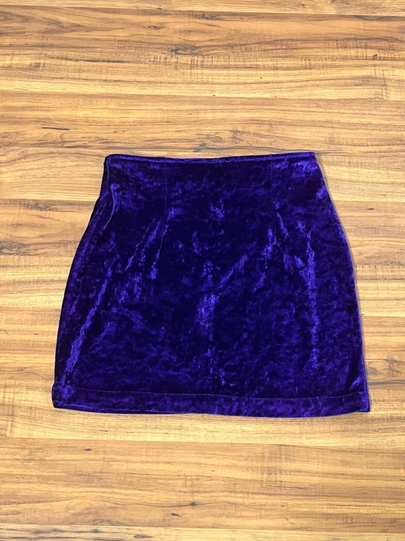 Small to Medium 1980s Vintage Purple Crushed Velv… - image 8