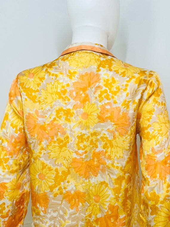 Medium 1960s Vintage Yellow Silk Floral Button Do… - image 5