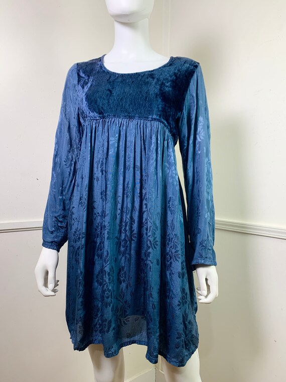 Small to Medium  1990's Vintage Blue Velvet and F… - image 3