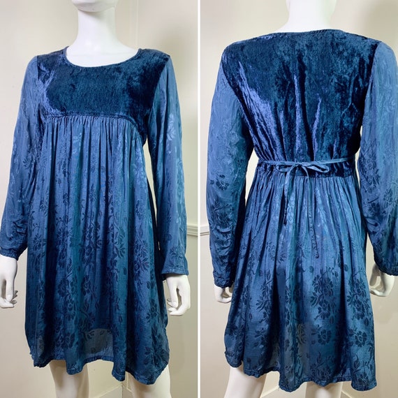 Small to Medium  1990's Vintage Blue Velvet and F… - image 1