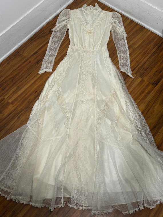 cream lace country dress Clarisa Lace Midi Dress  Vintage Cream
