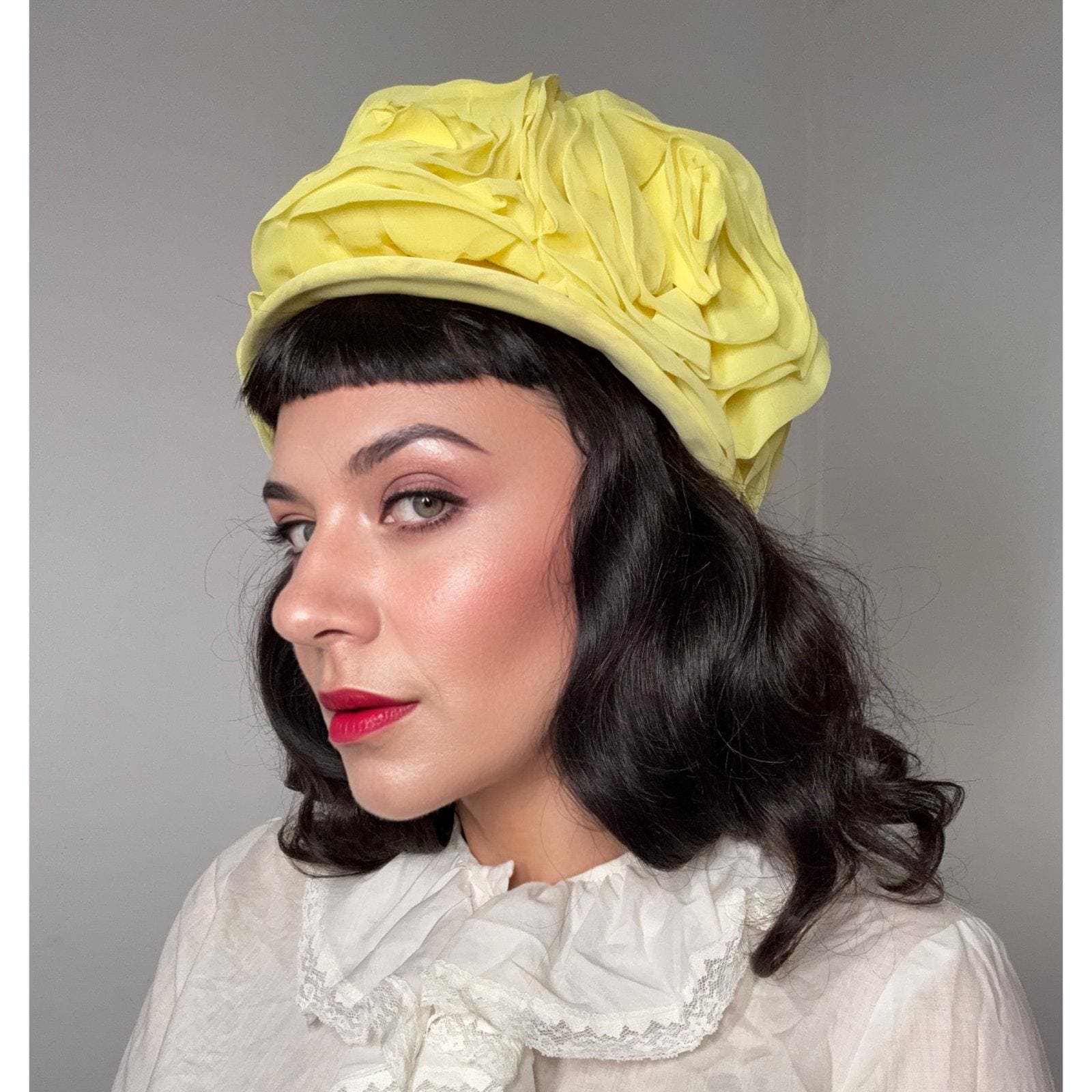 Vtg 1950s Evelyn Varon Sequin Lace Cocktail Hat Fascinator Cap Beige Pancake Vintage 1950s 1960s Feather Hat in White and Black by Evelyn  main image 3