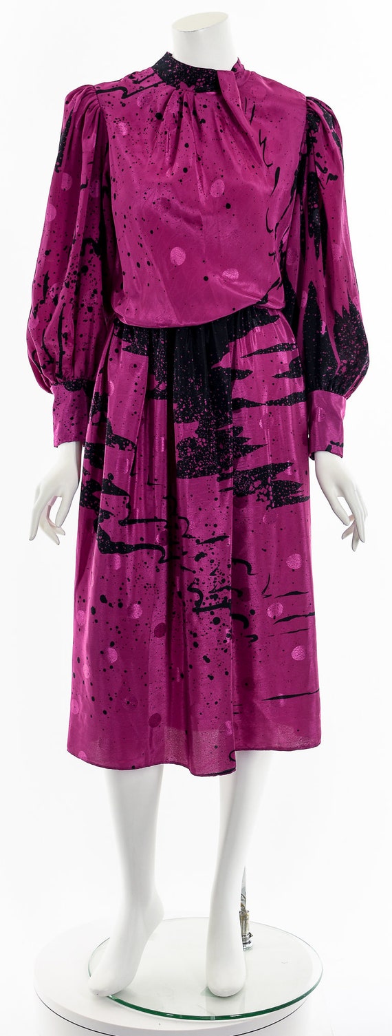 Abstract Purple Balloon Sleeve Dress - image 4