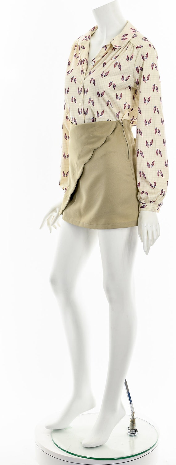 Feather Printed Peter Pan Blouse - image 10