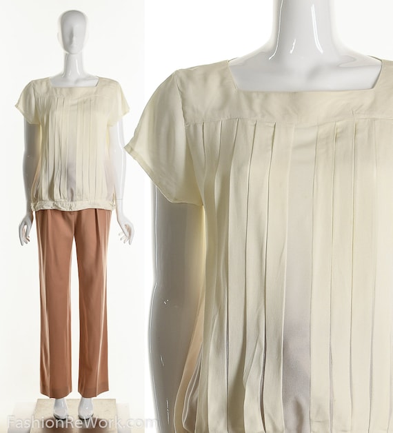 Vintage Minimalist Blouse, White Blouse, Pleated W