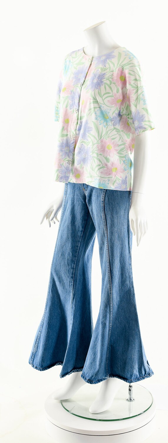 90s Daisy Tshirt,Pastel Rainbow Floral Top,Vintag… - image 10