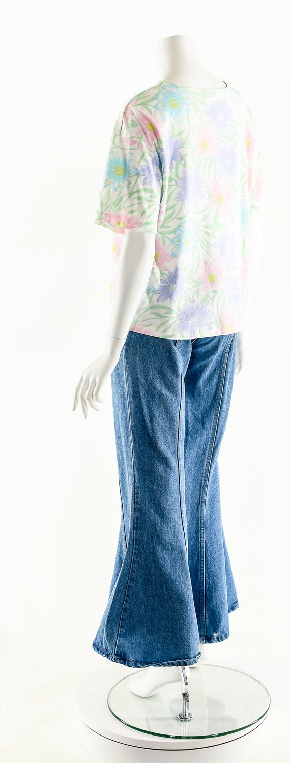 90s Daisy Tshirt,Pastel Rainbow Floral Top,Vintag… - image 8