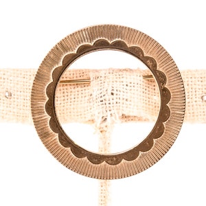 Gold Scalloped Infinity Brooch Pin