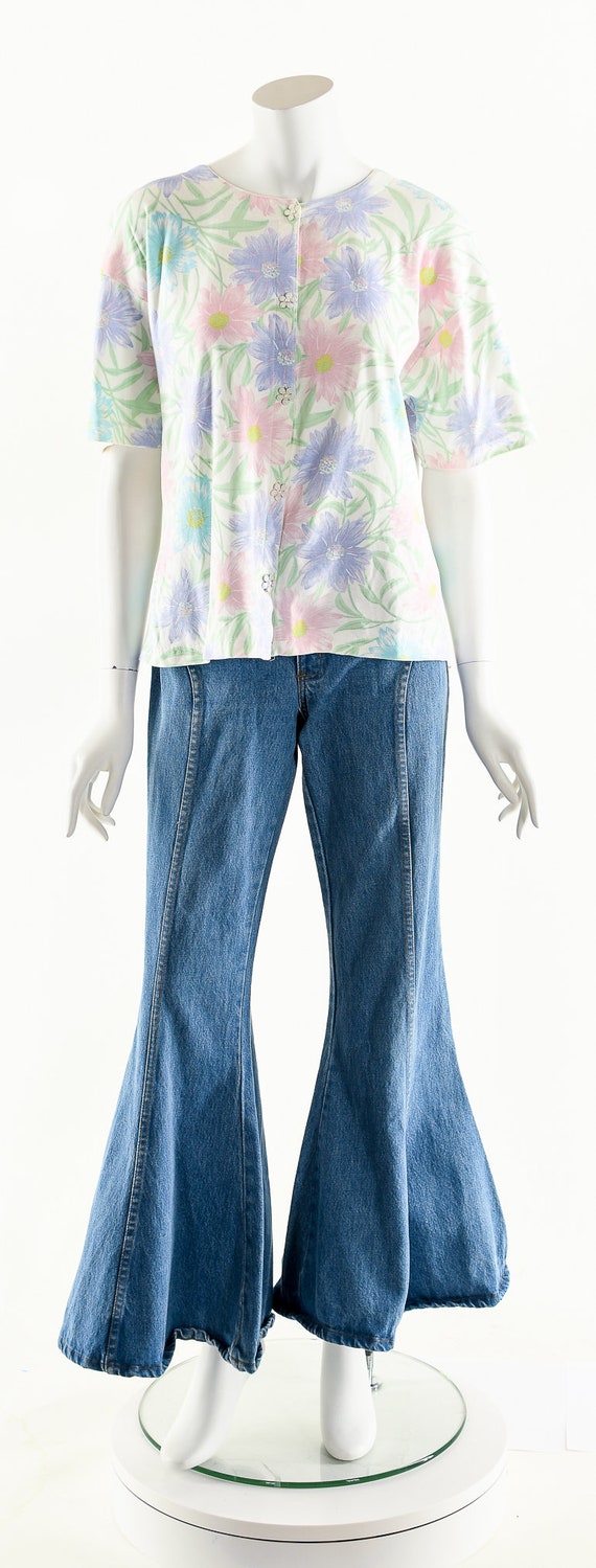 90s Daisy Tshirt,Pastel Rainbow Floral Top,Vintag… - image 4