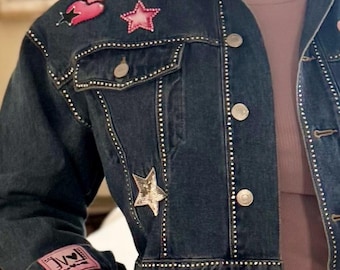 Women’s Rhinestone, Appliqué Denim Jacket.  Size M.