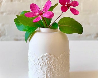 Handmade white Porcelain Lace Mini Flower Vase, Ceramic Lace Vase, Pottery Lace Flower Vase, Lovely Gift for Mother’s Day or for Yourself