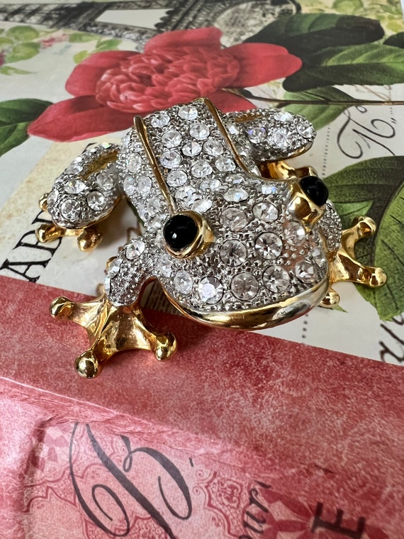 Vintage Extra Large Rhinestone Frog Brooch, Pave … - image 9