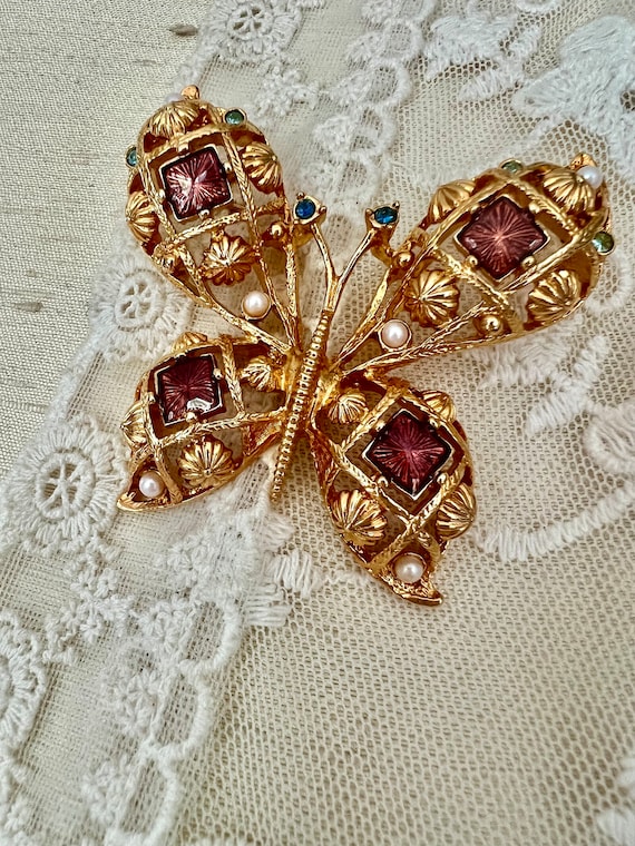 Vintage Gold Tone Ornate Large Butterfly Brooch, U
