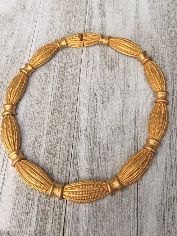 Vintage VD Van Dell Gold Tone Choker Necklace, vi… - image 8