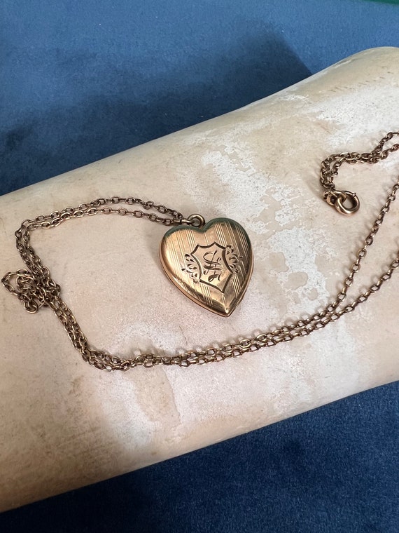 Vintage Gold Filled Engraved Heart Locket Sweethea