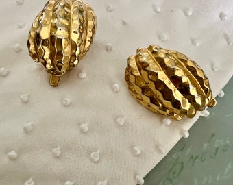 Vintage Signed TRIFARI Gold Tone Textured Clip On Earrings, Mid Century Style